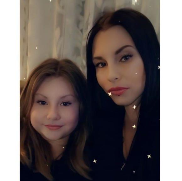 Meet your Posher, Stephanie - Picture 1 of 1